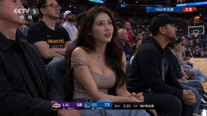 开云APP-这才是现场摄影师该干的事！
